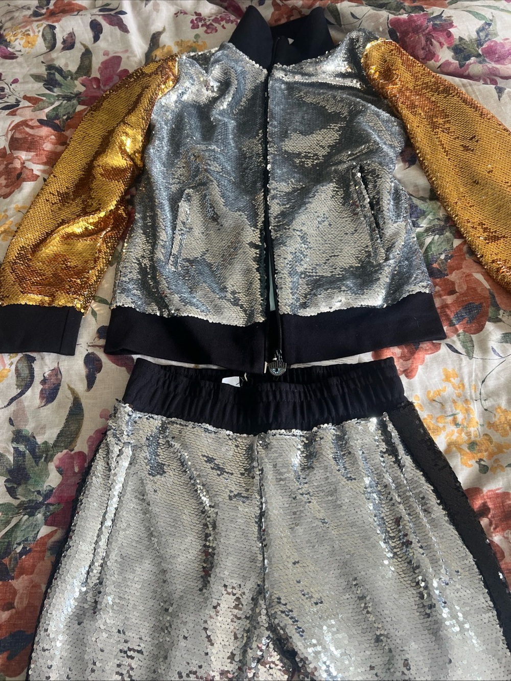 Chiara feragni Sequin Zip-Front Jacket and pants in Silver & Gold Xs/s Milano
